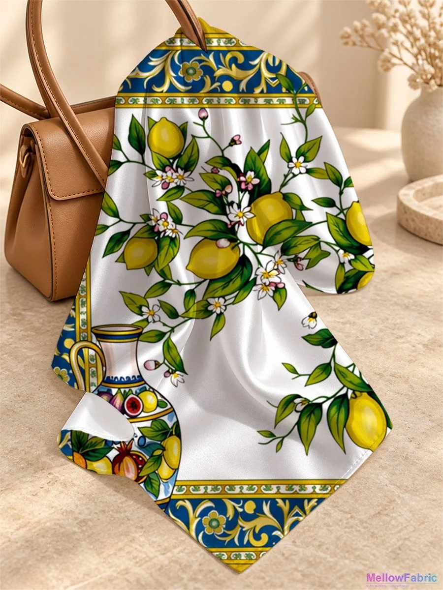 Платок женский с лимоном, вишней и сливой 91×91 см